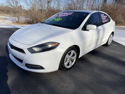 Used 2016 Dodge Dart SXT image 1