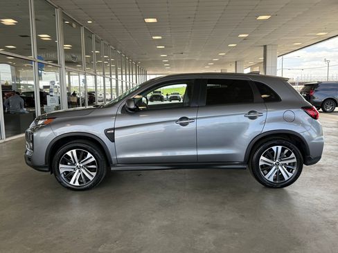 Used 2025 Mitsubishi Outlander Sport ES AWD/4WD image 2