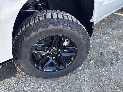 New 2026 Chevrolet Silverado 1500 Custom Trail Boss AWD/4WD image 13