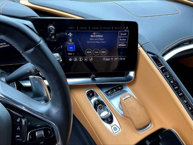 Used 2021 Chevrolet Corvette Stingray Preferred Conv w/ Z51 Performance Package RWD image 11