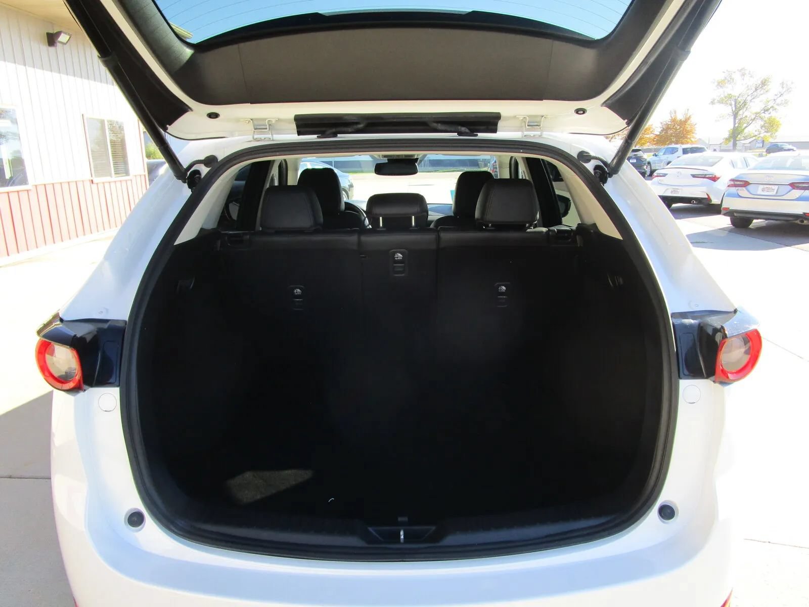 Used 2020 MAZDA CX-5 Touring AWD/4WD image 10