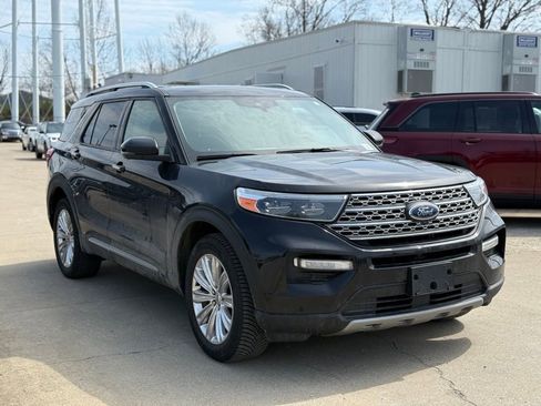 Used 2021 Ford Explorer Limited image 4