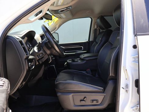 Used 2024 RAM 2500 Laramie AWD/4WD image 8