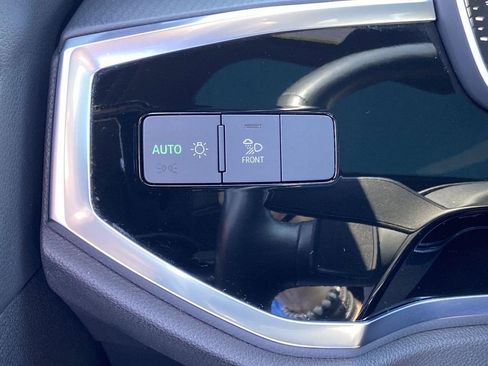 Used 2023 Audi Q3 2.0T Premium image 17