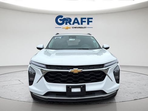Used 2024 Chevrolet Trax LT FWD image 12