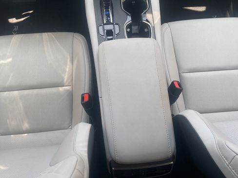 Used 2024 Lexus RX 350 Premium w/ Accessory Package (K3) FWD image 16