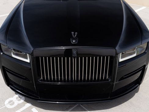 Used 2023 Rolls-Royce Ghost Black Badge w/ Black Badge Ghost Package AWD/4WD image 21