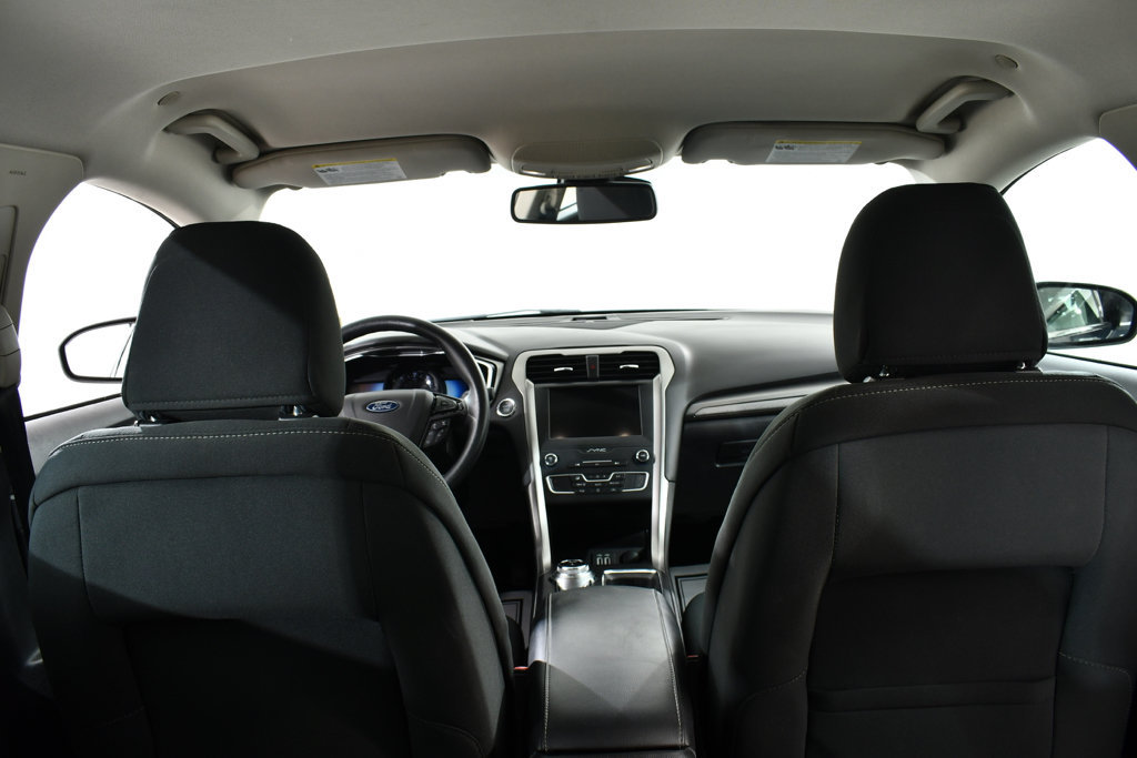 Used 2020 Ford Fusion SE FWD image 17