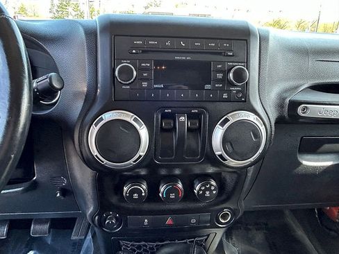 Used 2011 Jeep Wrangler Sahara AWD/4WD image 10