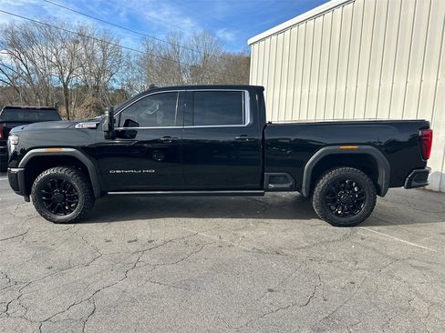 Used 2024 GMC Sierra 2500 Denali w/ Denali Reserve Package image 9