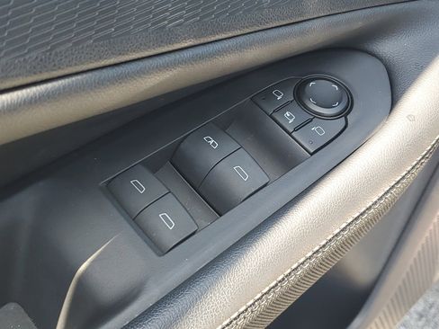 Used 2024 Chevrolet Blazer EV LT image 11