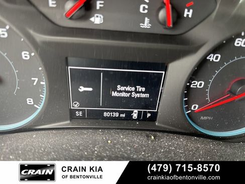 Used 2018 Chevrolet Equinox LT FWD image 23