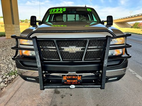 Used 2006 Chevrolet Silverado 2500 LT RWD image 8