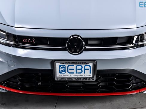 Used 2025 Volkswagen Jetta GLI Autobahn image 9