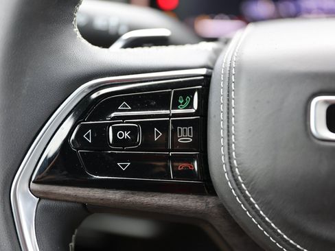 Used 2023 Jeep Grand Cherokee L Overland image 43