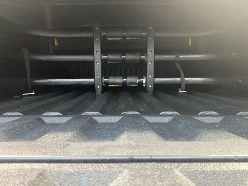 Used 2024 Chevrolet Colorado ZR2 w/ Safety Package AWD/4WD image 13