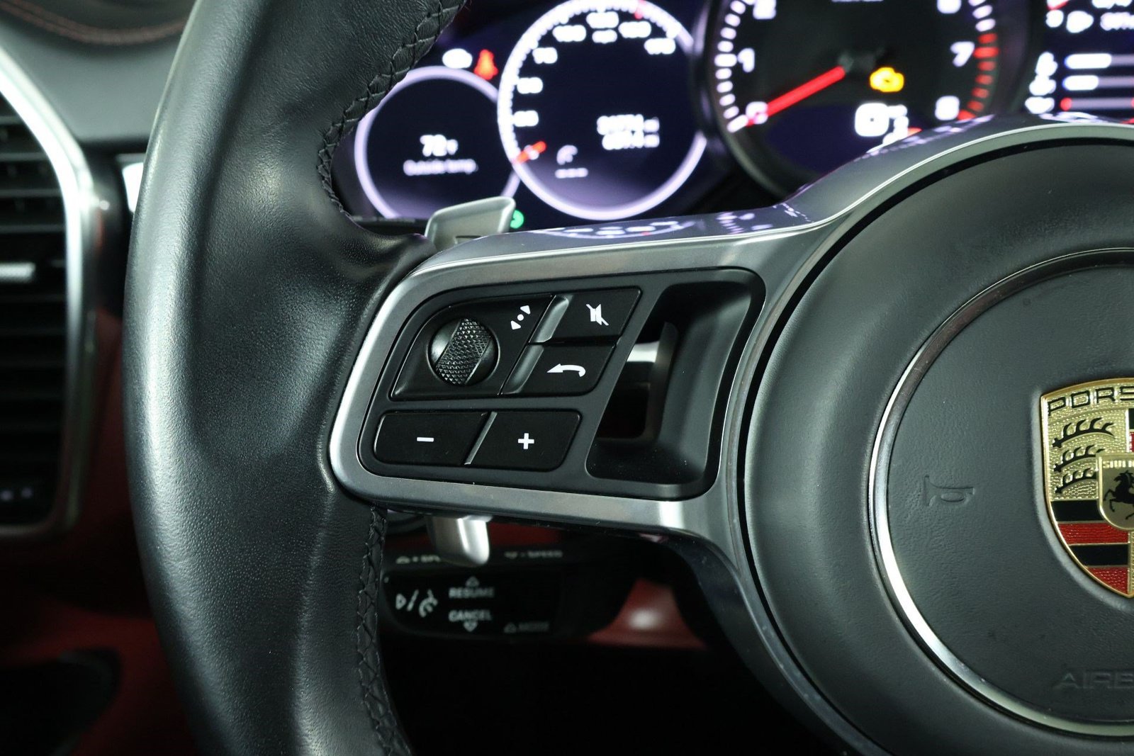 Certified 2022 Porsche Cayenne Platinum Edition AWD/4WD image 14