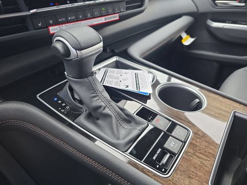 New 2026 Toyota Sienna Platinum AWD/4WD image 21