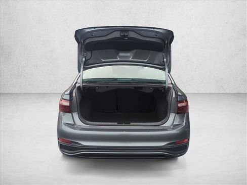 Used 2024 Volkswagen Jetta SE image 6