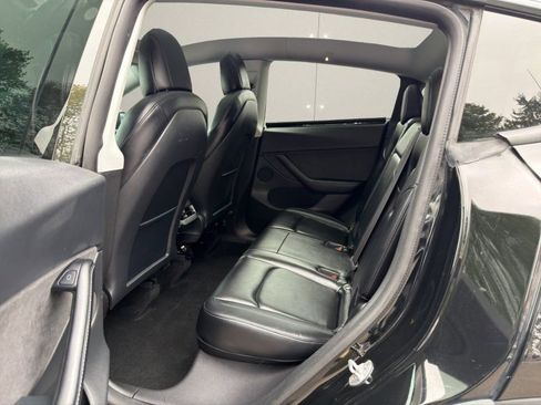 Used 2021 Tesla Model Y Long Range AWD/4WD image 10