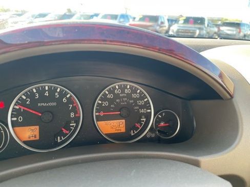 Used 2012 Nissan Frontier SL w/ Moonroof Pkg image 7