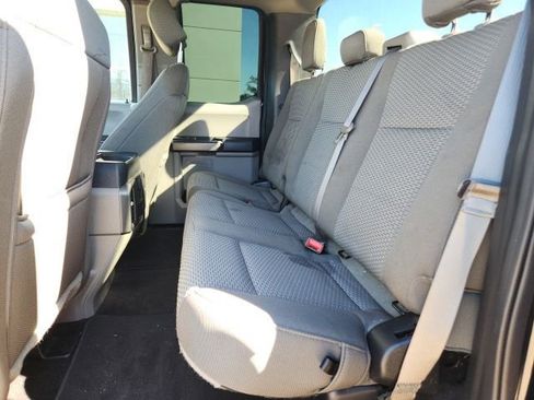 Used 2019 Ford F150 XLT image 17