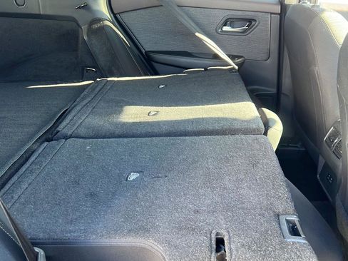 Used 2023 Nissan Rogue SV image 22