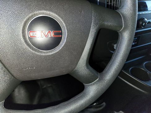 Used 2024 GMC Savana 2500 Work Van w/ Driver Convenience Package image 26