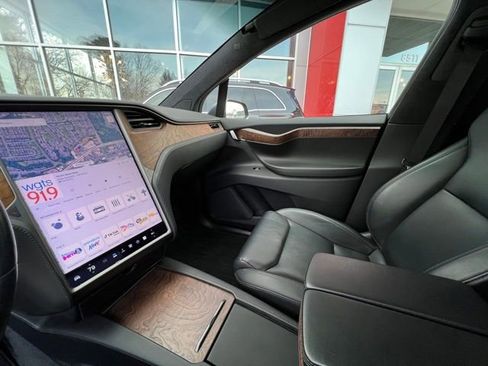 Used 2020 Tesla Model X Long Range image 12