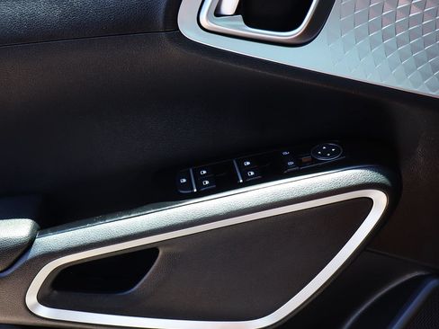 Used 2022 Kia Soul LX w/ Technology Package FWD image 40