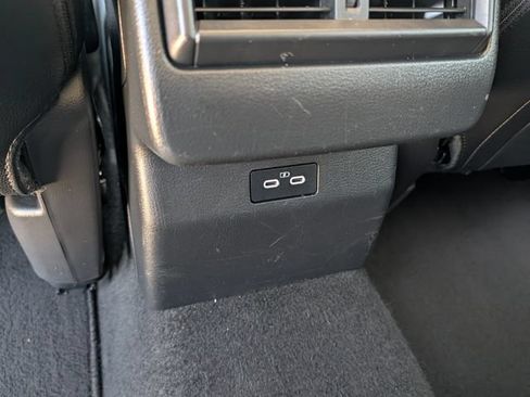 Certified 2025 MAZDA CX-50 AWD 2.5 S w/ Preferred Package image 17