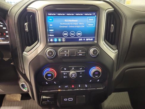 Certified 2021 Chevrolet Silverado 1500 RST image 8