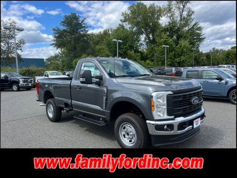 New 2026 Ford F250 XL w/ XL Chrome Package image 1