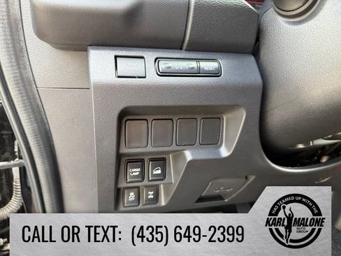 Used 2022 Nissan Frontier PRO-4X w/ Off-Road Protection Package AWD/4WD image 17
