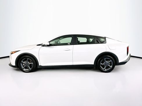 Used 2025 Kia K4 LXS image 4