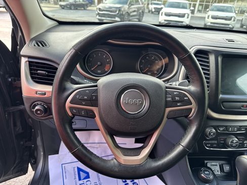 Used 2015 Jeep Cherokee Limited AWD/4WD image 14