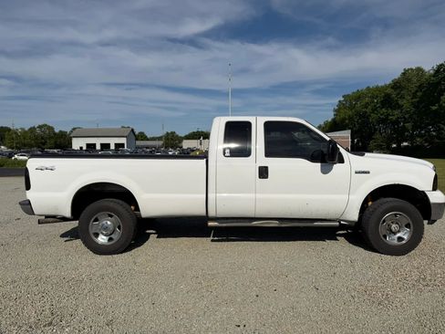 Used 2005 Ford F250 XLT AWD/4WD image 4