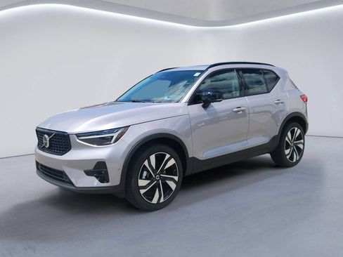 New 2026 Volvo XC40 B5 Ultra w/ Protection Package Premier AWD/4WD image 7