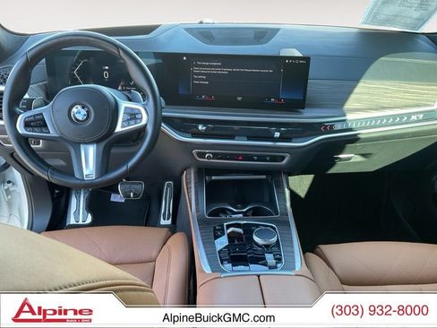 Used 2023 BMW X7 xDrive40i w/ M Sport Package AWD/4WD image 10