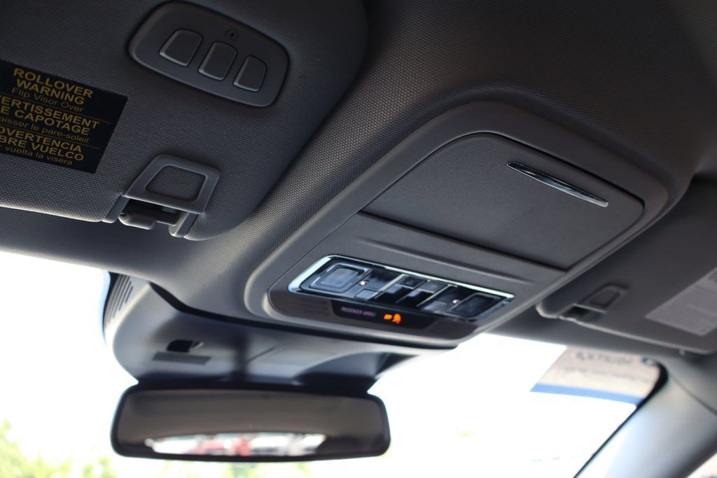 Used 2020 Lincoln Corsair AWD w/ Premium Package image 28