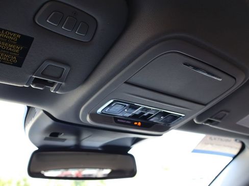 Used 2020 Lincoln Corsair AWD w/ Premium Package image 28