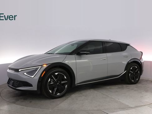 Used 2025 Kia EV6 Wind image 18