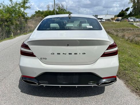Used 2025 Genesis G70 2.5T image 4