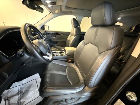 Used 2023 Honda Pilot Touring image 13