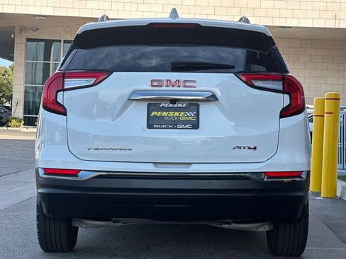 Certified 2022 GMC Terrain AT4 image 5