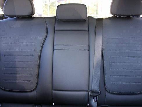 Used 2026 Mercedes-Benz GLC 300 image 51