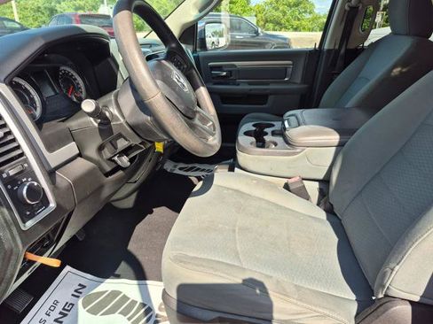 Used 2019 RAM 1500 Classic SLT RWD image 11