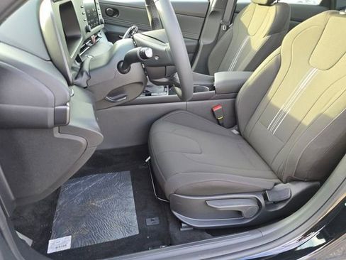 New 2026 Hyundai Elantra SEL Sport Premium FWD image 19