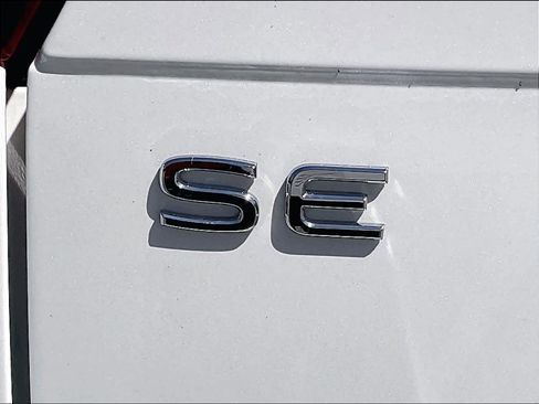 Used 2024 Volkswagen Tiguan SE R-Line image 28