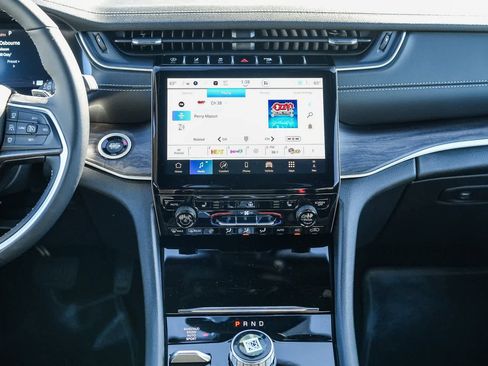 New 2025 Jeep Grand Cherokee L Limited image 14